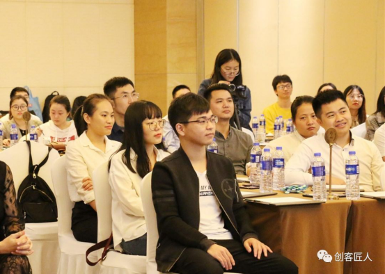 一群普通的人完成一項偉大的事業944.png